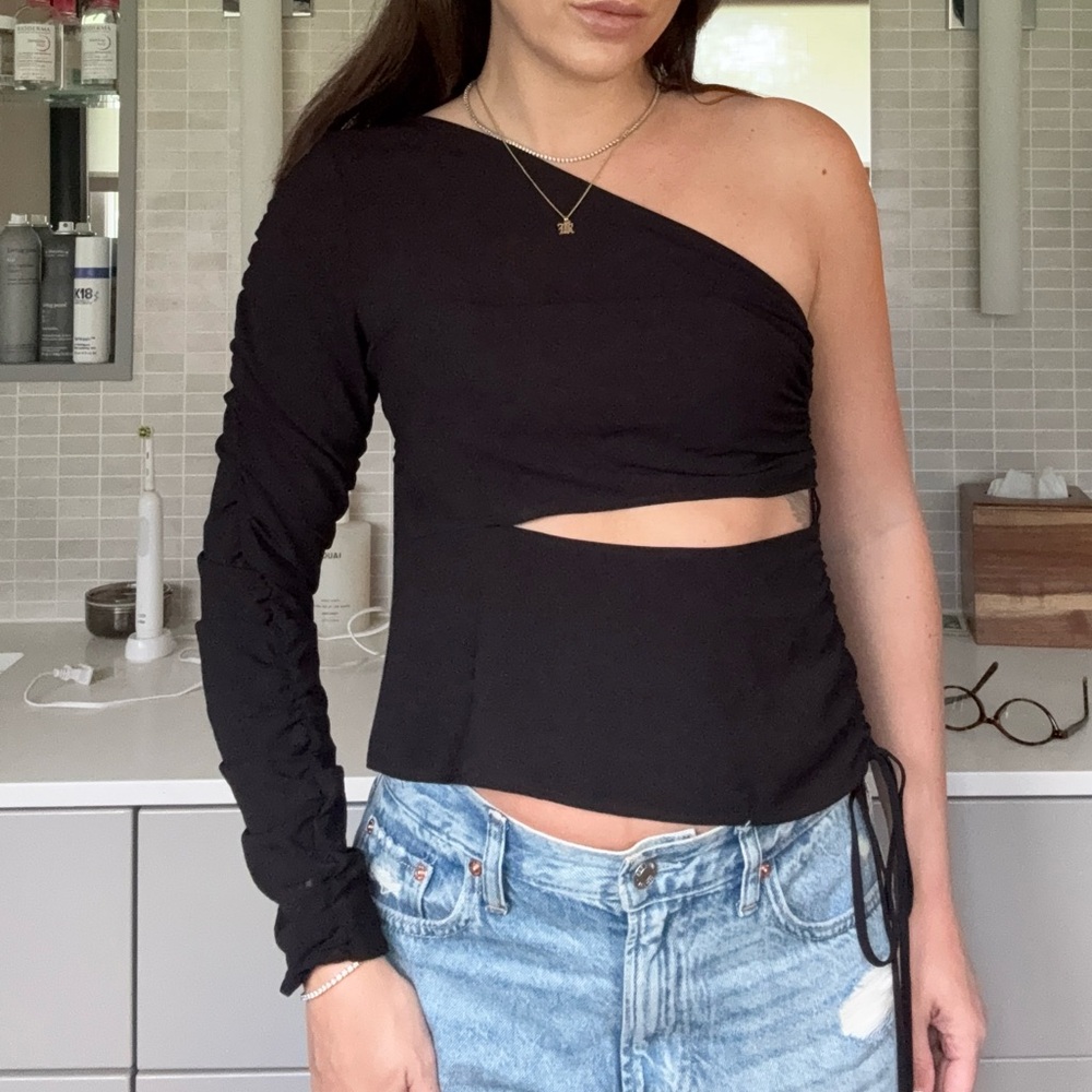 ZARA Black One-Shoulder Cutout Top - S
